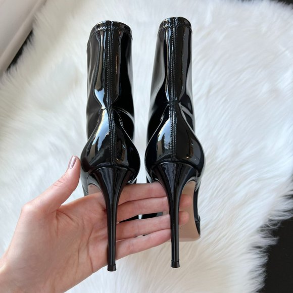 Gianvito Rossi Women's Black Imogen Bootie 105 Vinyl Size 38.5 - Picture 8 of 12